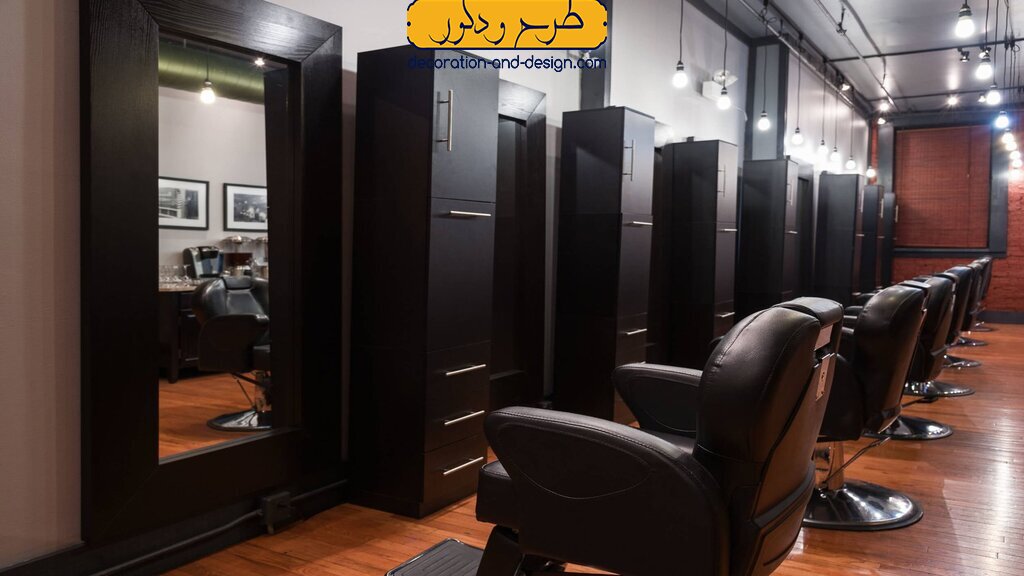 تزئینات دیواری در طراحی داخلی آرایشگاه مردانه